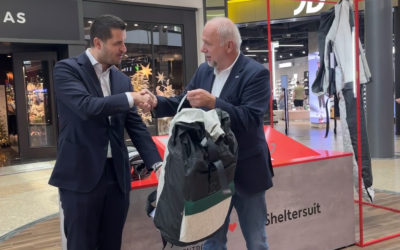 Westfield Centro spendet fünf Sheltersuits ans dwo